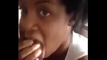 Black hoe sucks dick to fuck with a n