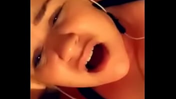 Tearing Up That Pussy thumbnail