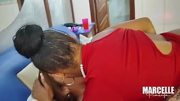 Peguei minha meia irm novinha e fiz ela gozar gostoso já que tomou bolo do boy