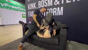 Playing Around With Rxvenvxce At The Darkfans Com Booth At Exxxotica She Loves A Good Pussy Whipping thumbnail