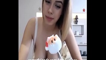 Best Way To Suck Santa thumbnail