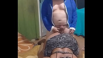 Rabuda insaciável levando uns tapinhas