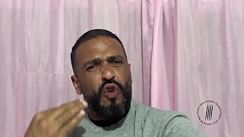 Trailer a coelhinha e o corninho