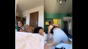 Tati zaqui dancing on all fours