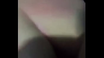 Gostosa sendo comida