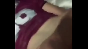 Gostosa sendo comida