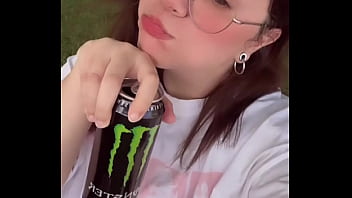 2 50€ la piscina del pueblo que ayer se ve que no me enteré bien pues eso es dinero al mes no jajjaaja