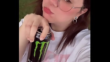 2 50€ la piscina del pueblo que ayer se ve que no me enteré bien pues eso es dinero al mes no jajjaaja