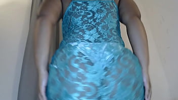 Aimes tu quand je me trémousse comme ça juste après je joue avec mes