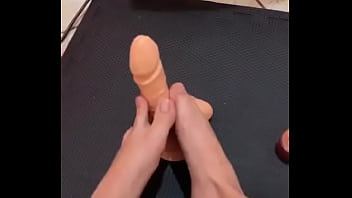 Testei meu consolo com os pés fetiches Testei meu consolo com os pés fetiches