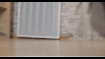 Teen fur pie gets crushed up