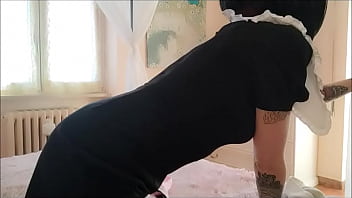 The perfect hotel's maid that everyone wants