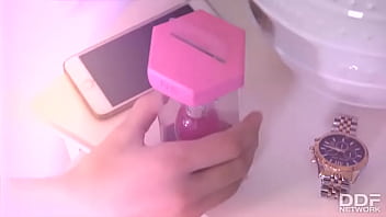 Cyber sexting on cyber monday