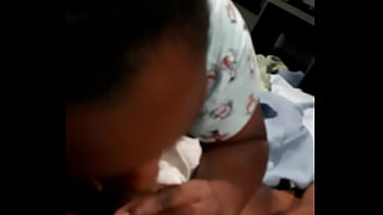 Debrecia succs un i nutt in her mouth swallow