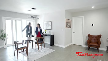 Stepsiblings boning as stepmom lez out