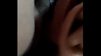 Sonido de humedad con el dildo