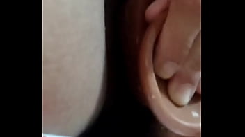 Sonido de humedad con el dildo