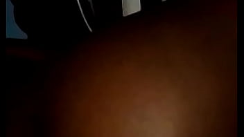 Amo esfregar a minha cona em sua boca