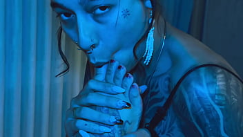 I Love It When She Lick My Feet thumbnail