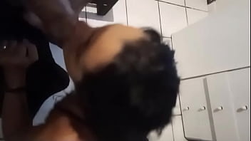 Esposa adora chupar o marido e adora ser domada gosta de ouvir safadezas