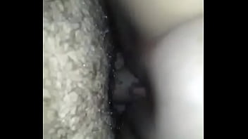 Branquinha quicando no pau