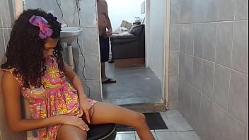 Leo ogro pegou gostosa de surpresa e fez anal