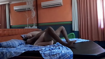 Casada curtiu carnaval sentando firme na piroca preta