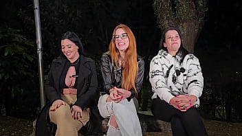 Fomos para a praça do mirante e fizemos uma bugunça deliciosa muitos machos sedentos para fuder e nós querendo putaria Fomos para a praça do mirante e fizemos uma bugunça deliciosa muitos machos sedentos para fuder e nós querendo putaria