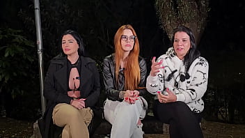 Fomos para a praça do mirante e fizemos uma bugunça deliciosa muitos machos sedentos para fuder e nós querendo putaria