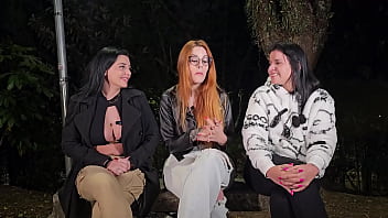 Fomos para a praça do mirante e fizemos uma bugunça deliciosa muitos machos sedentos para fuder e nós querendo putaria