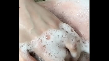 Masturbandome en la tina