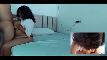 Lamiendo coño hasta hacerla correr a chorros con mi lengua