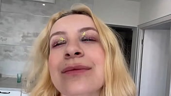 Do you like my new sparkle eyeshadows #blonde #skinny #trendingnow #egirl #makeup #tiktok