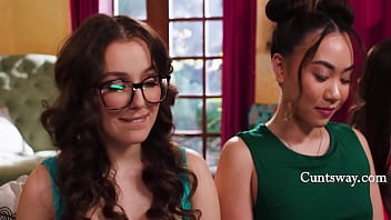 2 devices in 1 girl both of her lovers unaware of the other 2 devices in 1 girl both of her lovers unaware of the other