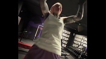 Challenge time how many pull ups can you do let me know in the comments i'm so excited to have a gym right around