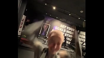 Challenge time how many pull ups can you do let me know in the comments i'm so excited to have a gym right around