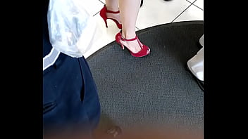 Pies En El Banco thumbnail