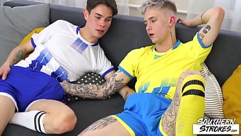 Gay Amateurs Breeding Raw In Compilation thumbnail