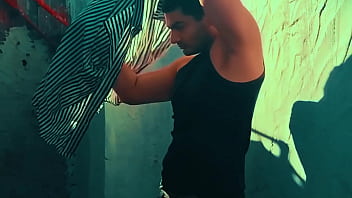 Outdoor sexy masturbación disfrutando del aire gran dick