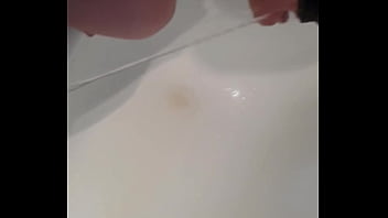 Esclave f la pissotiere