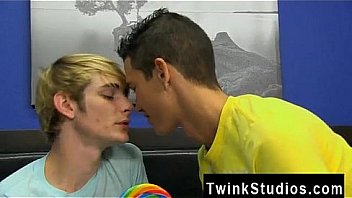 Twink Video All Preston Andrews Got For His Birthday Was A Fuck Stick thumbnail