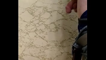 Voyeur Video Of Peeing Dude thumbnail