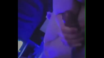 Wife gives sluty blowjob