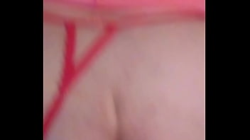 Un amigo se masturba viendonos en skype