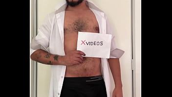 Vídeo De Verificação Para Xvideos Com Chapeu E Camisa Aberta thumbnail