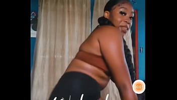 Twerking that fat ass she fine as hell