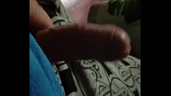 Empiezo a tocarme y se pone morcillona