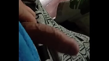 Empiezo a tocarme y se pone morcillona