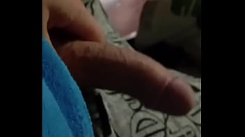 Empiezo a tocarme y se pone morcillona