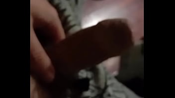 Empiezo a tocarme y se pone morcillona Empiezo a tocarme y se pone morcillona